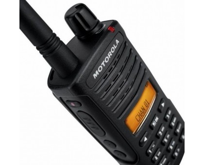 Радиостанция Motorola XT665D